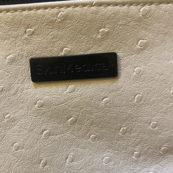 SkinMedica cosmetics bag - Picture 2 of 7